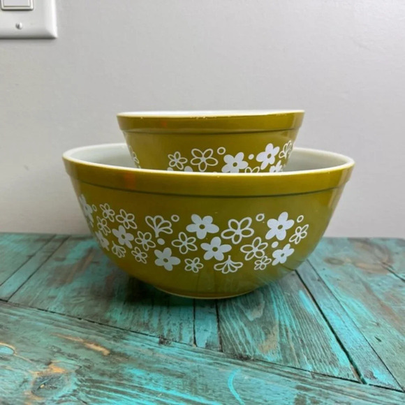 Pyrex Spring Blossom Avocado Green Mixing Bowl Set of 2 Vintage 1970's - Picture 2 of 10